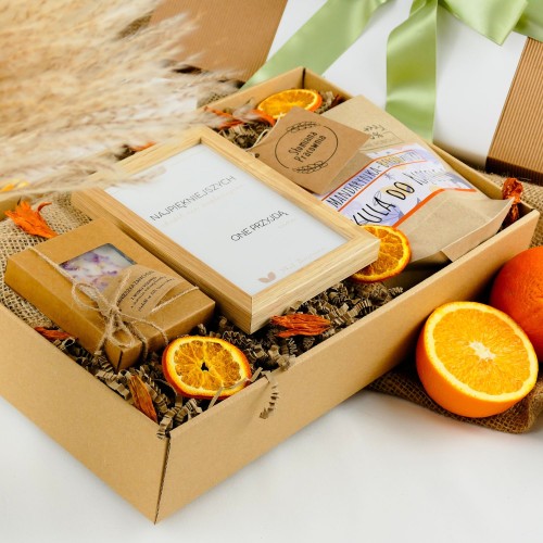 stacja-prezent_zestaw_upominkowy-eco_box.jpg