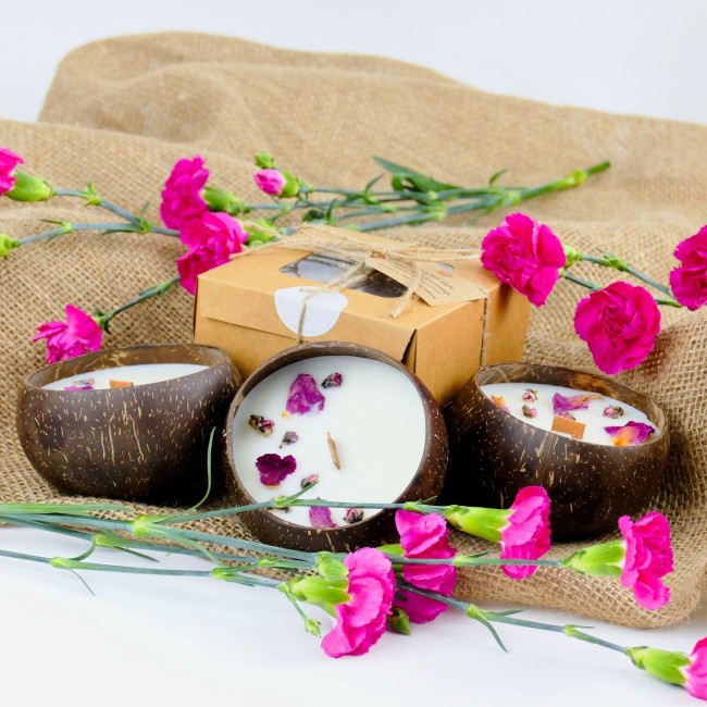 swiece-kokosowe-recznie-robione-zapach-wanilia-jasmin.jpg